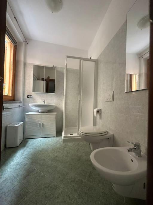 Appartamento A Luino Cavallotti25 Kültér fotó